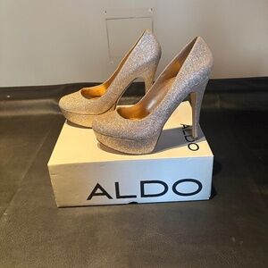 ALDO Gold Glitter Platform Stiletto Heels – Size 39 (US 8.5–9)